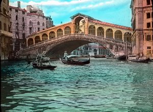 Rialto Bridge and Grand Canal, Venice, Italy, circa 1910. Carl Simon Archive