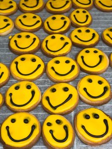 Composition - Smiley by Cécile Jamet