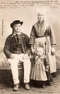 Old postcard, Plougastel Daoulas family, Brittany, France