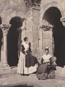 Women from Arles in the Cloisters of Saint Trophime
