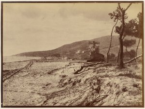 Beach of Golfe-Juan towards Cap de la Croisette by Charles Nègre