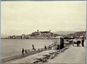 Cannes beach - Photography by Charles Nègre