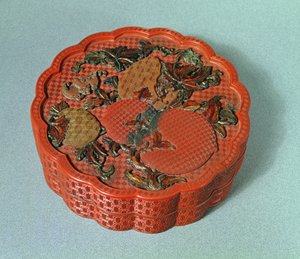 Box with Ochre, Green and Brown Decoration, 18th Century