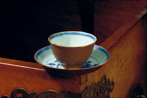 Batavian ware cup and saucer, cargo of the sunken ship 
