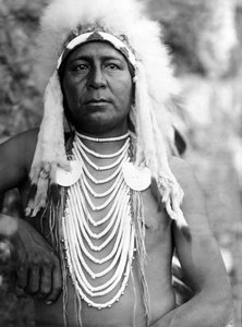 Upshaw, Apsaroke (Crow), photo Edward S. Curtis