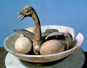 Lid of an alabaster jar decorated with a bird in a nest containing eggs, from the tomb of Tutankhamun