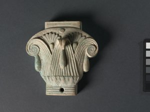 Box (Pyxis) in the Form of a Composite Capital