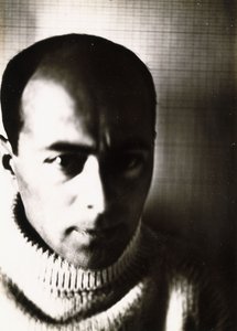 Self-portrait by Eliezer Markowich Lissitzky