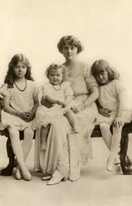 Daphne du Maurier as an Infant by English Photographer