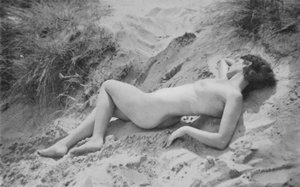 Nudism in the 1930s: "Dolce Far Niente" by English Photographer