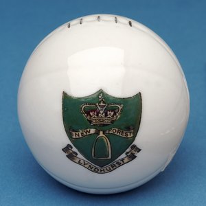 Armorial souvenir miniature football with transfer of the Lyndhurst, New Forest crest (ceramic)