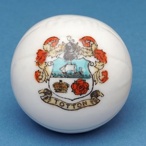 Armorial souvenir miniature football with transfer of the Totton crest (ceramic)