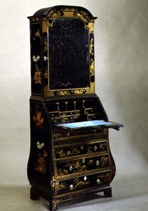 Japanned Queen Anne bureau bookcase with bombe sides, early 18th century