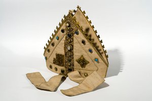 Mitre belonging to William of Wykeham, late 14th or early 15th century, view of the back