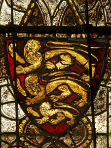 Window depicting arms of England