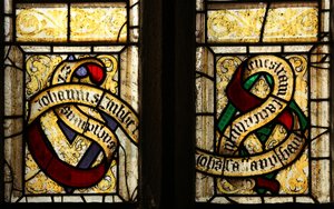 Window depicting Tubbe family motto