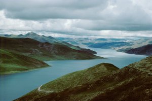 Lake Yamdrog, South route from Shigatse to Lhasa, Tibet