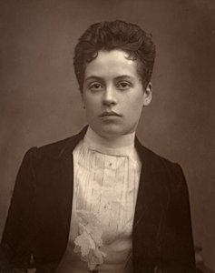 Clo Graves, Irish author and playwright