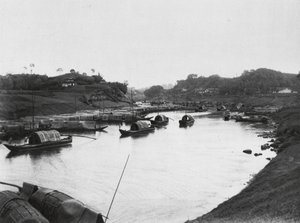 Tzeliutsing, Szechuan, Salt Boats in the Industrial District of the Salt-Wells by Ernst Boerschmann