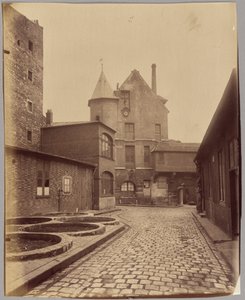 Château de la Reine Blanche, 17 rue des Gobelins by Eugène Atget