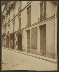 Hôtel de la Guillonière, 28 rue des Bons-Enfants, Richelieu Lived Here (1st) by Eugène Atget