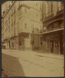 Tourelle rue Saint Paul. Said to be the study of Botal, physician of Henri III
