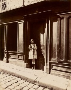 Versailles, Brothel, Petit Place, March 1921 by Eugène Atget