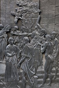 Base representing Alessandro Farnese receiving the ambassadors of Queen Elisabeth of England (detail) by Francesco Mochi