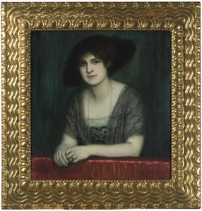 Mary with a dark hat