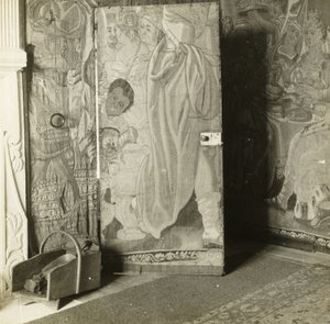 Kelmscott Manor: In the Tapestry Room