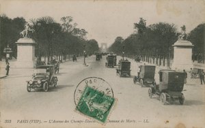 Paris - Avenue des Champs-Elysees. Postcard sent in 1913 by French Photographer