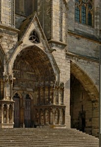 Southern door in the west façade