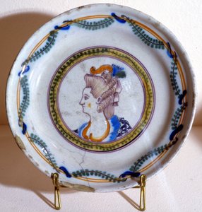 Portrait of Marie Antoinette - earthenware plate