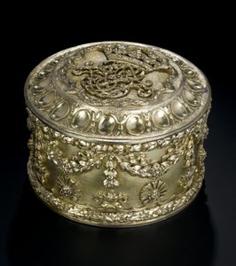 Silver-gilt circular box with cover from the Lennoxlove toilet service, owned by Frances Teresa Stewart, Duchess of Richmond and Lennox: French, Paris, assayed between April and September 1672 by French School
