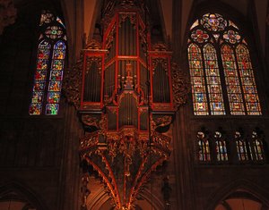 Window depicting the north side of the nave with the organ and clerestory windows