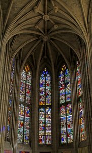 Window depicting the Apse Windows w1, w1 and w2 by French School