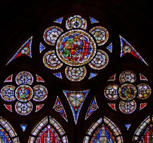 Window depicting the tracery lights with two angels and Noli Me Tangere