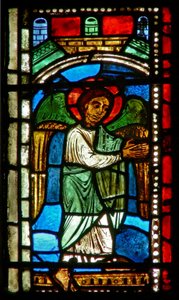 Window wXV depicting an angel