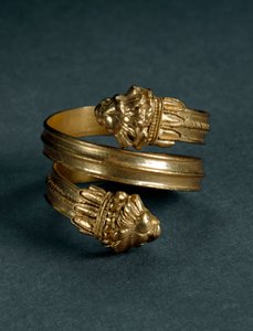 Art of Great Greece: Gold Ring with Lion Protomes