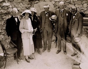 Howard Carter and a group of Europeans standing beside the excavations of the Tomb of Tutankhamun, Valley of the Kings