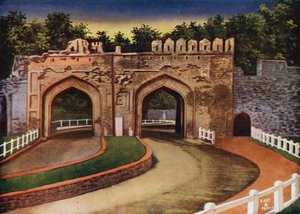 Kashmiri Gate, Delhi by Indian photographer