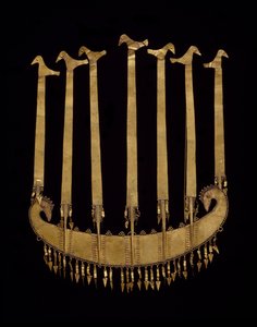 Crown, Flores Island Peoples