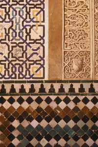 Detail of the tile design in the patio de Mexuar