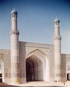 The Masjid-i Jami or Friday Mosque, founded in 1200, rebuilt in 1498 by Islamic School