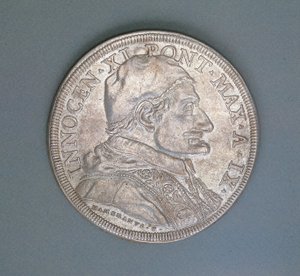 Coin depicting Pope Innocent XI
