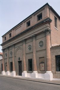 Facade of the Teatro Accademico