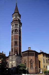 Milan: the bell tower of San Gottardo