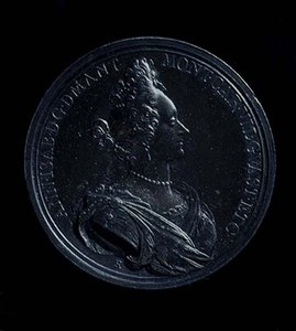 Obverse of a portrait medal of Anna Isabella of Mantua, minted 1698 by Italian School