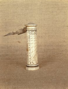 Portable column sundial, signed D. Stephanus, FF, 1587
