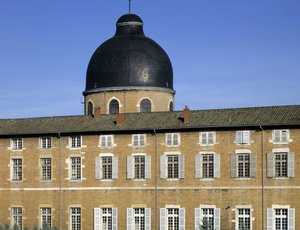 Baroque architecture: dome of the Hotel Dieu by Jacques Germain Soufflot